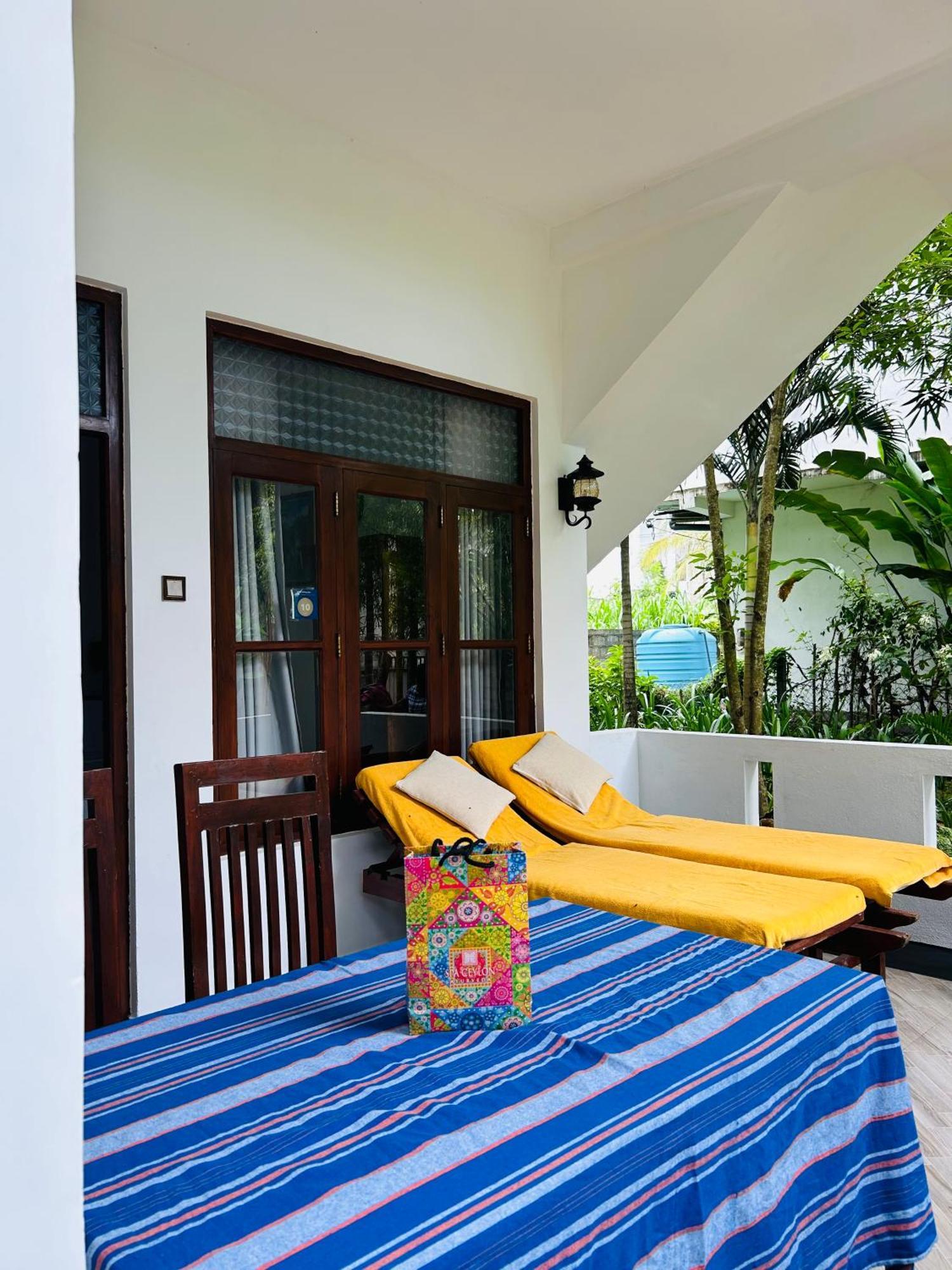 Shadow Surf Bay Hotell Tangalle Eksteriør bilde