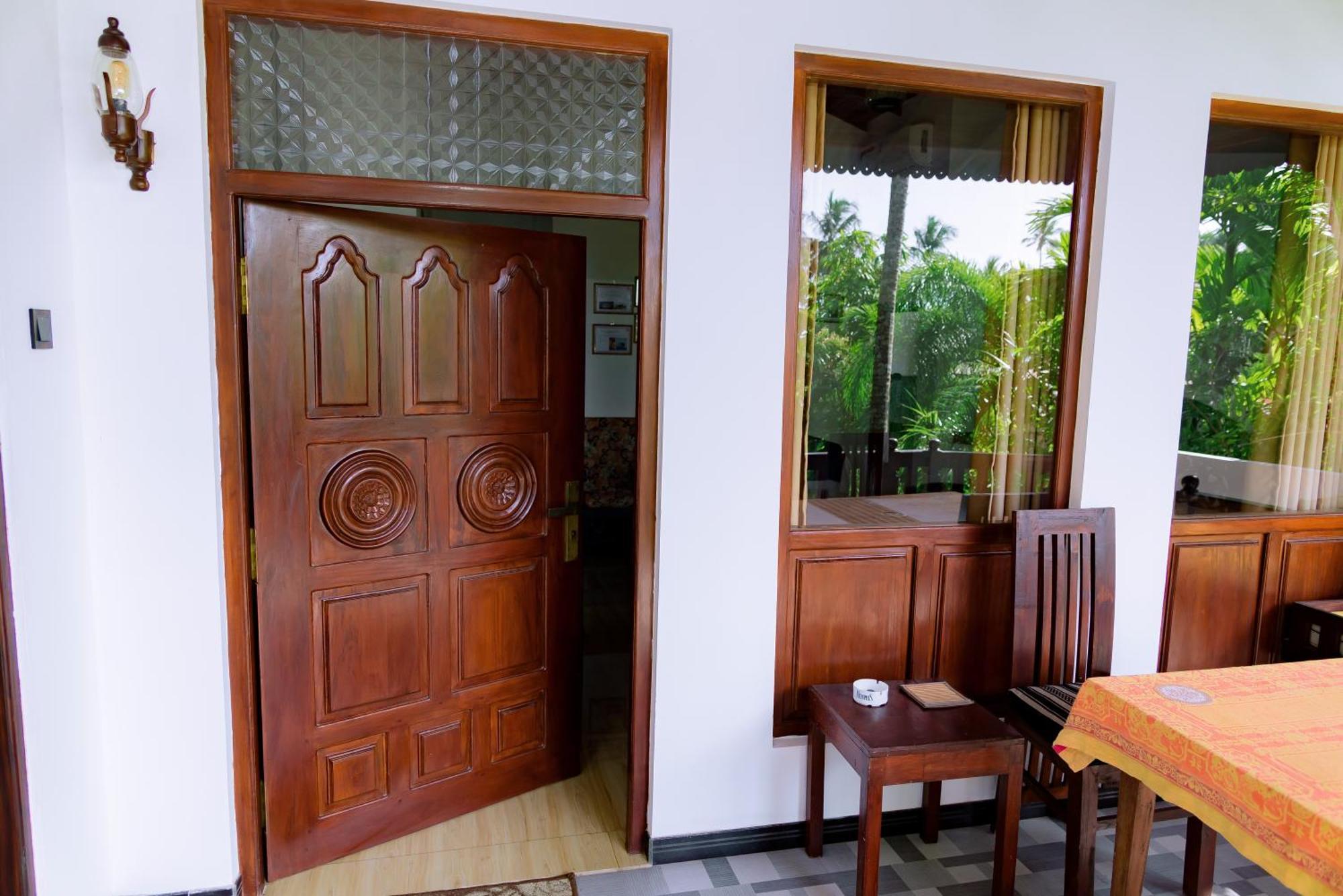 Shadow Surf Bay Hotell Tangalle Eksteriør bilde