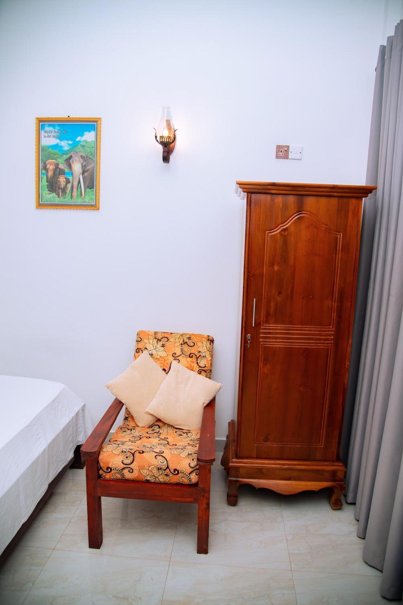 Shadow Surf Bay Hotell Tangalle Eksteriør bilde